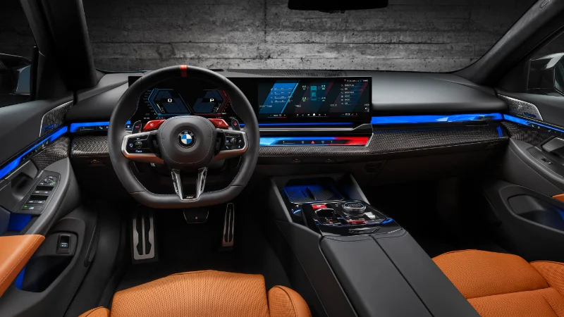 Vue intérieure de la nouvelle BMW M5 2024