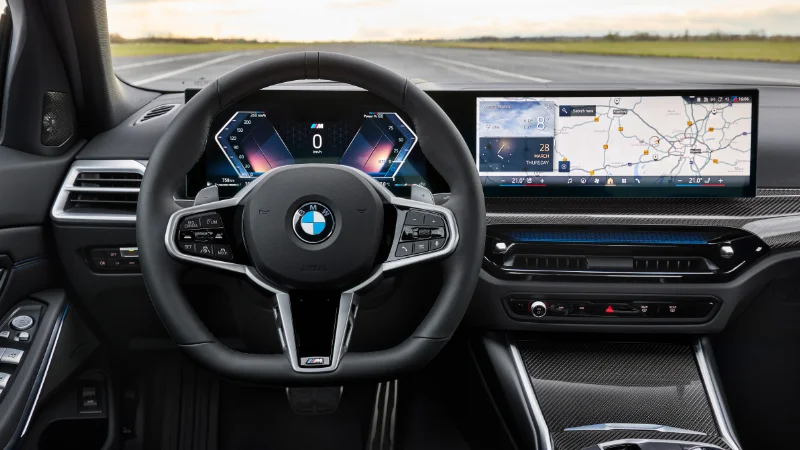 Tableau de bord et BMW Curved Display dans la BMW Série 3 2024