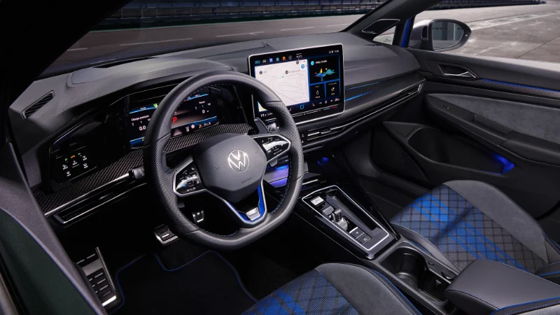 Tableau de bord Digital Cockpit Pro de la Golf R 2024