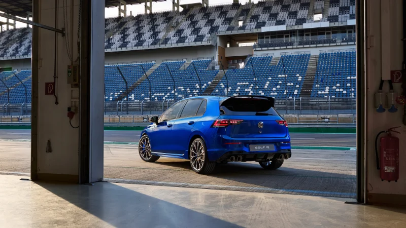Vue arrière de l'extérieur de la Golf R 2024