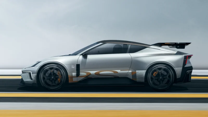 Vue latérale de la Polestar Concept BST au Goodwood Festival of Speed