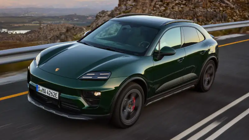 Vue avant du Porsche Macan 4S 2024